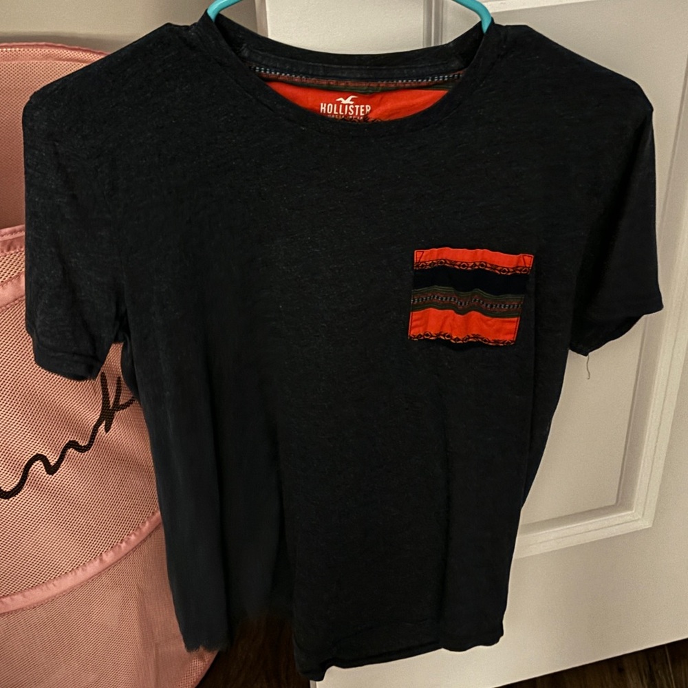 Hollister Tee
